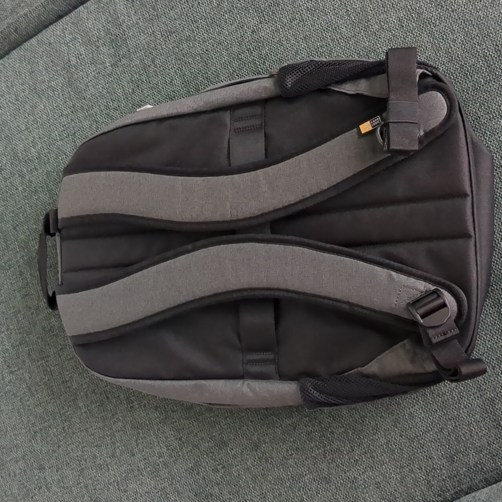 Nwot Case Logic Gray "Era" Backpack - image 4